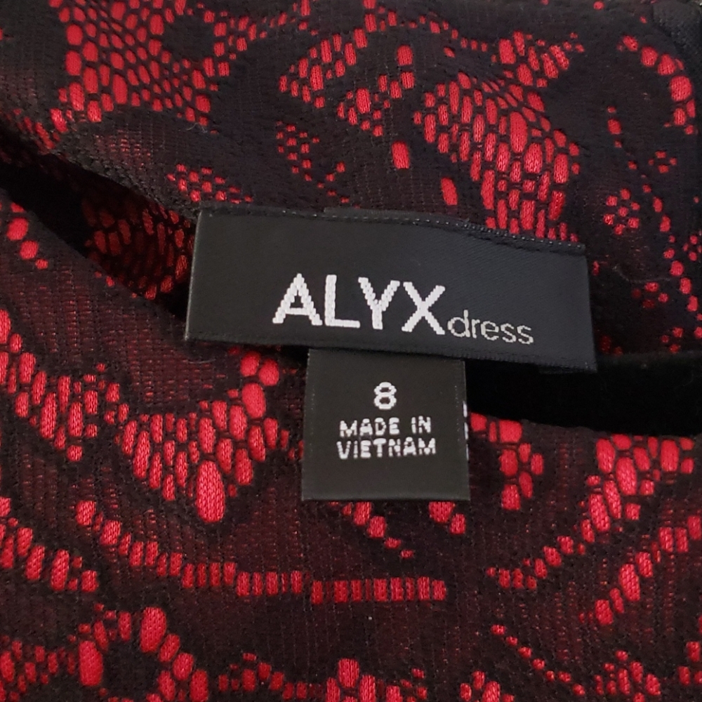 Dress - Picture 7 of 9